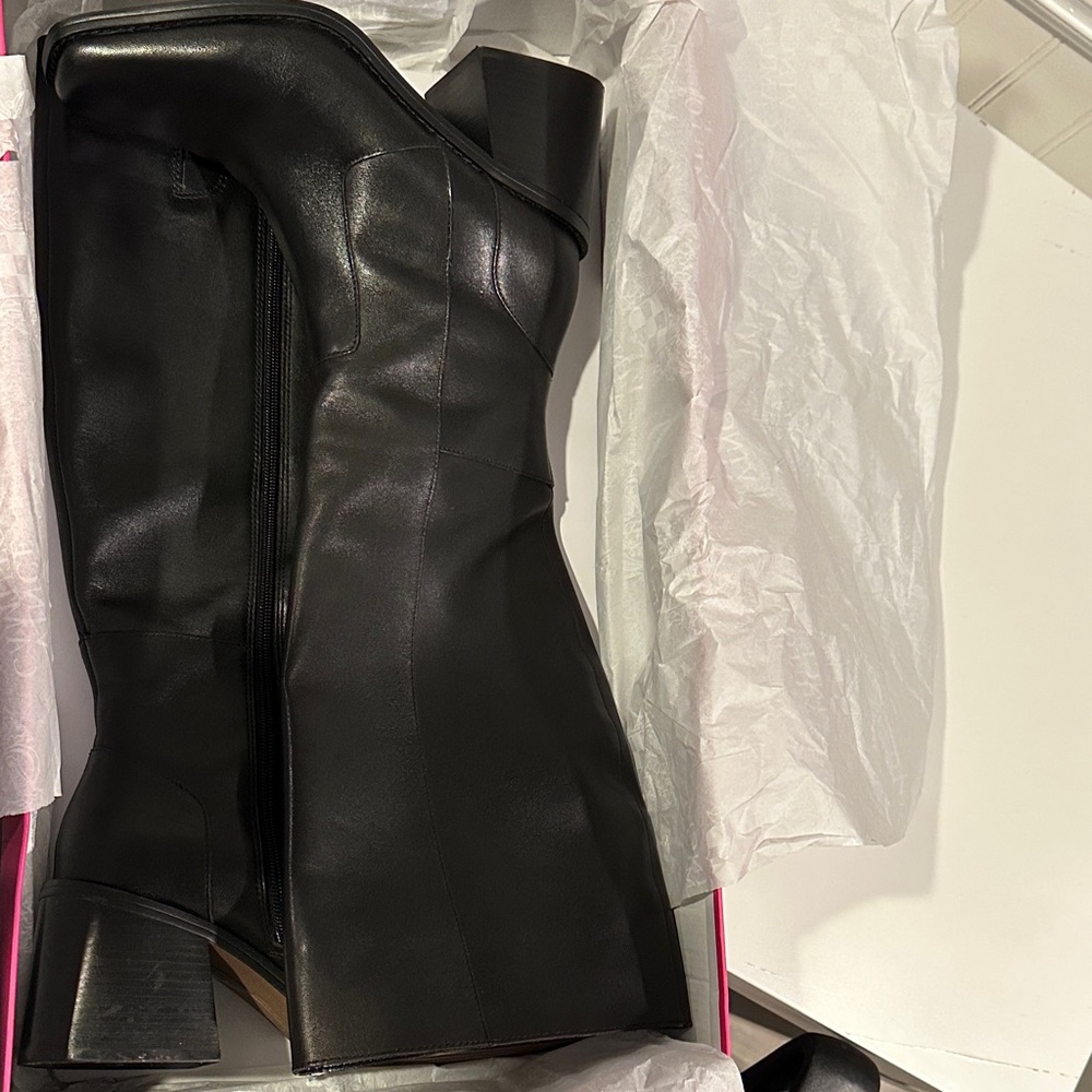 Vince Camuto Black Leather Heeled Boots